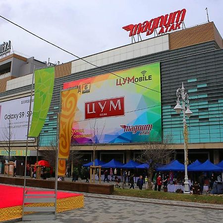 Уютная Однокомнатная Квартира В Историческом Центре Города Almatı Dış mekan fotoğraf